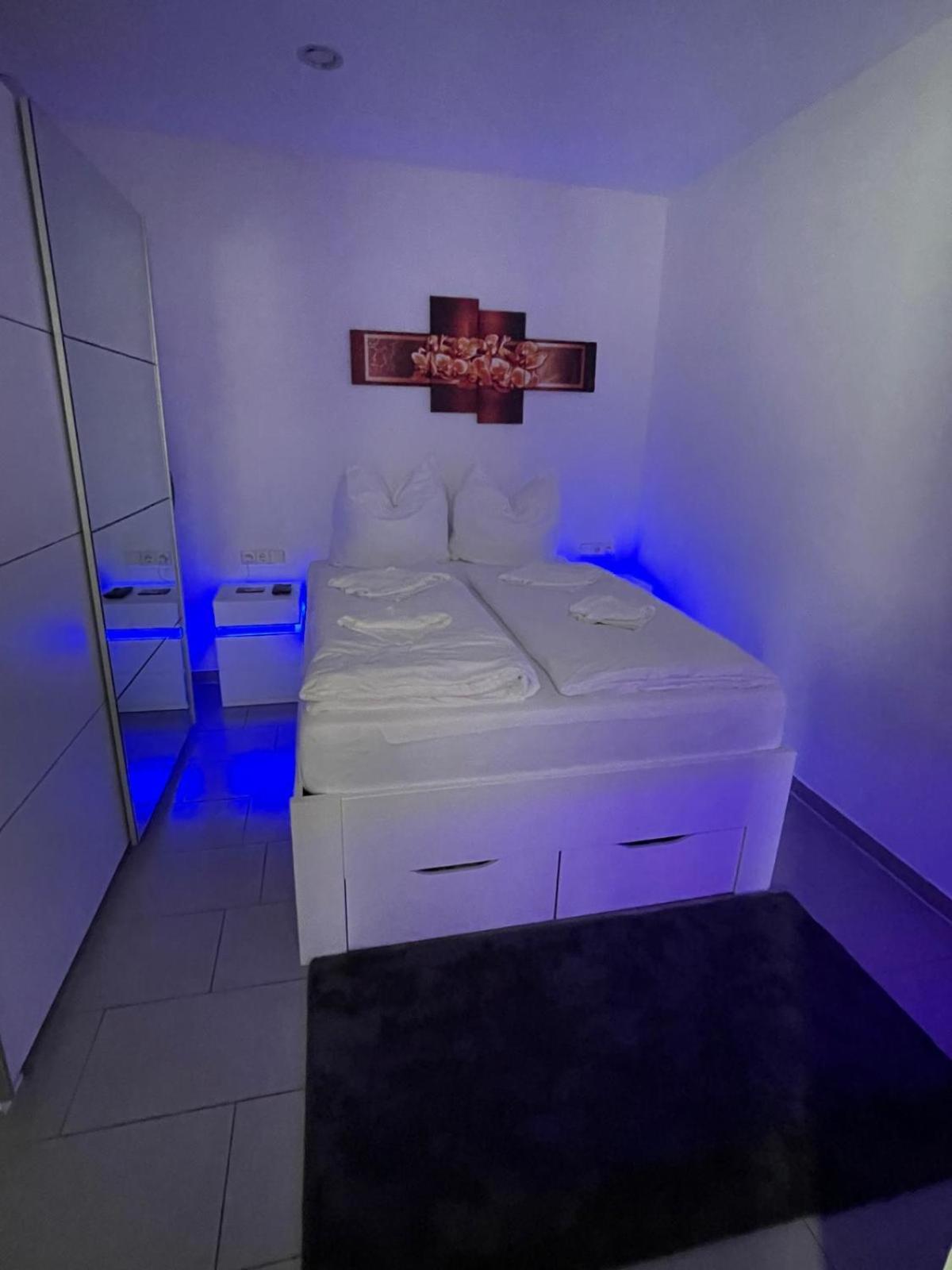 Apisha Apartement เคียร์ชไฮม์ อุนเทอร์ เท็ค ภายนอก รูปภาพ